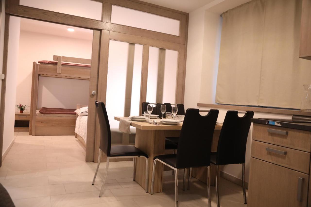 Slap Apartment *